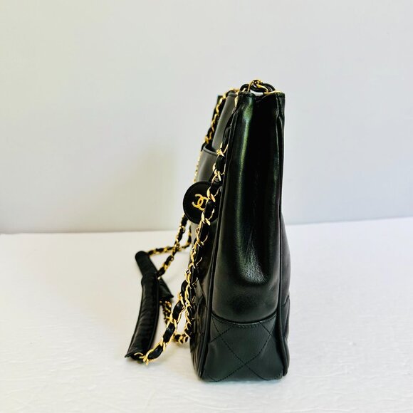 EUC CHANEL MATELASSE LAMBSKIN LEATHER QUILTED CC LOGO SHOULDER BAG MADE IN ITALY - Picture 6 of 16